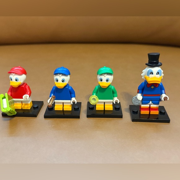 Disney  mini figures series 2